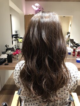 ヘアーラウンジアール(Hair Lounge R) カーキグレージュカラー【Hair Lounge R】