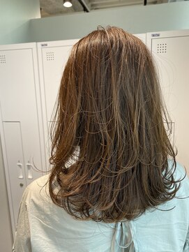 アヴァンス 神戸元町店(AVANCE.) ベージュ　レイヤー　骨格補正