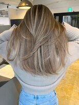 メリー オオサカ(Merly Osaka)&nbsp;ベージュハイライト_ホワイトベージュでやわらかなカラー_