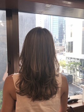 ワンイレブン 新橋銀座口(ONE_ELEVEN) ゆるふあレイヤースタイル