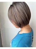 ショートボブとハイトーングレージュ【藺草】
