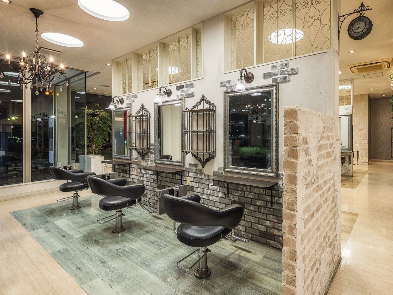 美容室セット面 ウィズ 成田公津の杜店(Wiz)｜ホットペッパービューティー