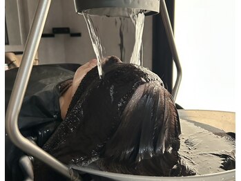 マー(Maa)の写真/【清潔感×好印象】５分で顔の印象を変える☆カットと眉カットの同時施術でワンランク上の自分に☆