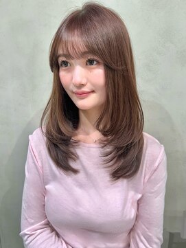 ナナローネス(nana loness) レイヤーカット　ロングレイヤー　ミディアムレイヤー　ベージュ