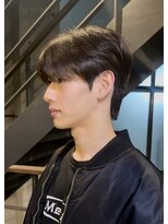 ジーエヌエム ゴニアンドムジン(G.N.M GUNHEE&MUJIN)&nbsp;ナチュラルレイヤーカット