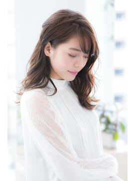 ステア ケース(stair case) 【NATASHA】大人可愛いセミロングスタイル