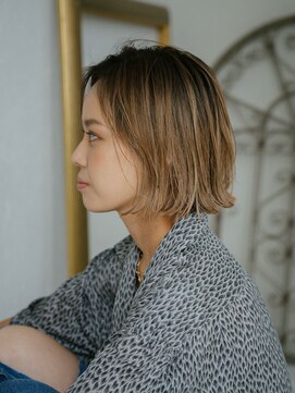 ヘアアンドリラクゼーション シャッセ(Hair&Relaxation SASE) ざっくり切りっぱなしボブ