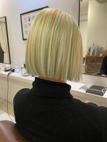 インビテーション(invitation)&nbsp;【invitation】パツっとホワイトハイトーンカラー