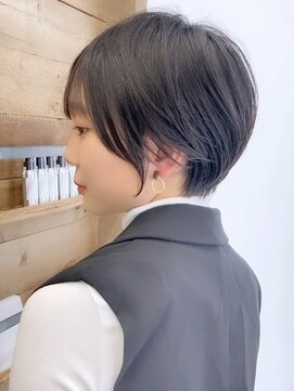 ビュー フクオカ(VIEW FUKUOKA) 美髪にオトナかわいいホワイトグレージュネビージュショートボブ