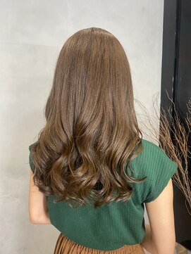 ウィクシー(wixy) オリーブベージュ/透明感カラー/オータムカラー