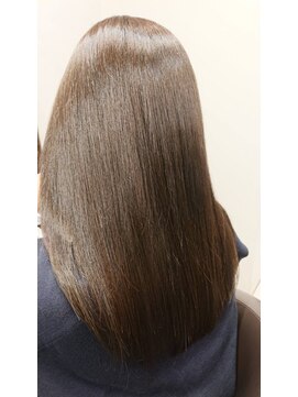 OHI 赤羽店 韓国風ナチュラルストレート/艶髪ロング 髪質改善(30代40代50代)