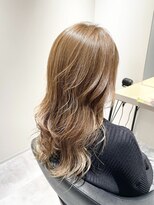 ストフ(stof)&nbsp;レイヤーカット/ベージュカラー/巻き髪スタイル/トステア