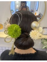 ヘアメイクアンドセットサロン リッコ(Hair make&set salon Ricco)&nbsp;【梅田ヘアセットサロン】キレイめつるんとタイトシニヨン