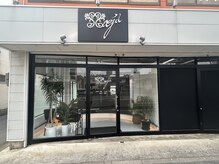 マージュ(maju)の雰囲気（玄関では土足禁止となりますのでスリッパに履き替えて頂きます。）