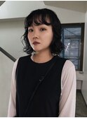 ミディアムボブとウェーブパーマ