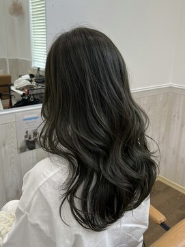 ヌク(Nuku.) olive greige