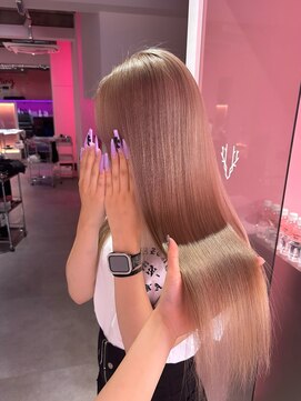 ダズリングディア(Dazzling Deer) ホワイトミルクティー/ストレートロング/夏