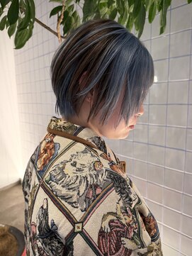 ローエ バイ デコ(Rohe by DECO) 【廣川】ブロックカラー/水色×ブラウン/ショートカット/くびれ