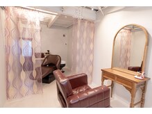 美容室 かんしゃの雰囲気(【Mariko】の個室☆カラフルなインテリアをお楽しみ下さい♪)