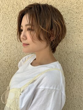 シー バイ ロンド 新宿(Sea by Lond) 大人かわいいデザインカラーベージュショートボブ