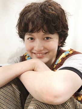 コクーン(Cocoon) 【ACO】小顔セミウェットウェーブ大人ショート