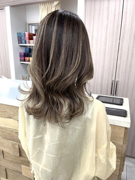 ジゼル(gisele) (稲毛)バレイヤージュ履歴にオンカラー