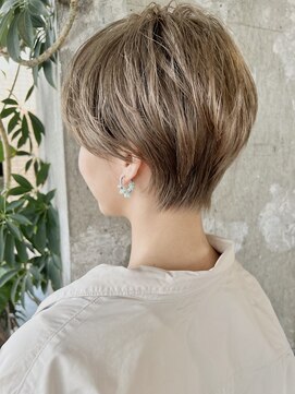 ロビー 表参道(ROBBY) トップふんわりショート /白髪ぼかし/表参道/40代50代
