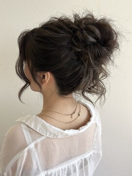 ロルド シェリ(Rold Cheri) お団子ヘア/お呼ばれヘア/結婚式ヘアアレンジ/パーティーヘア