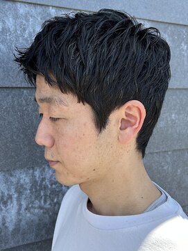 ヒュイル バイ ニアウ(Hwyl by Niau) メンズマッシュスパイキーショートニュアンスパーマツーブロック