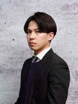 ロバーツヘアー 吉祥寺店 ナチュラルセンターパート〈吉祥寺/男性/メンズ/バーバー〉
