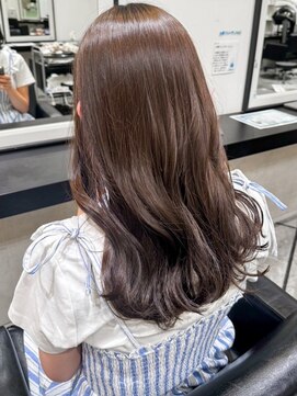 アパカバール 鳳店(Apa kabar) オリーブカラーで透明感を♪