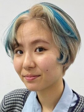 ウィコ 新宿(WICO) セクションカラー[新宿駅/ホワイトブロンド/イメチェン/美髪]