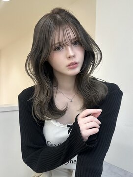 アイトーキョーエス 渋谷(AI TOKYO S) くびれ巻きアッシュブラウンブリーチなしカラーレイヤーカット