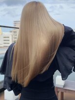 ロール 博多(Role)&nbsp;ブリーチホワイトグレージュダブルカラーレイヤーカット韓国博多