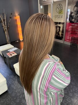 アイズ 渋沢(AIZU) 白髪ぼかしハイライト