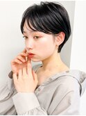 大人可愛い20代30代耳かけショート艶感カラーグレーブラック