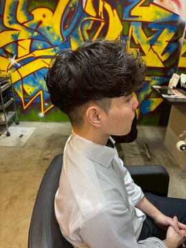 カーニー 北千住(kearny) メンズカットパーマ/ニュアンスパーマ/フェザーパーマ[北千住]