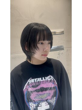 伸ばしかけの方におすすめ！ショートウルフ