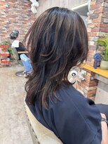 ルーナヘアー(LUNA hair)&nbsp;バタフライレイヤーミディアムレイヤーダークベージュカラー20代