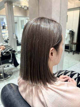 タカハシ ヘア アンド スパ(TAKAHASHI HAIR&SPA) ハイライトを綺麗に見せるロブ