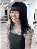 ソメルン 秋葉原&nbsp;秋葉原で叶えるブルーブラックの暗髪ストレート