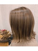 外国人風切りっぱなしボブ