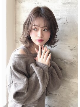 ソワリー 栄(THOiRY) 小顔カットが得意なスタイリストby坂元