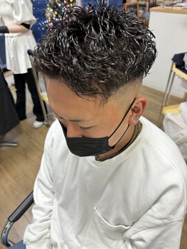 ナチュラル(Natural) スキンフェード×デザインパーマ