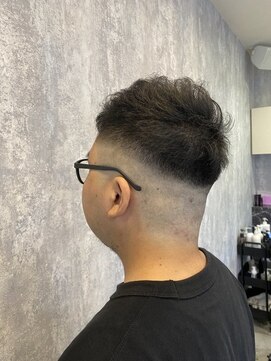 イーラ(E-LA) フェードカット