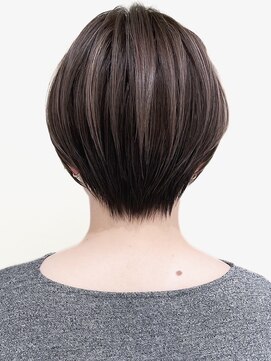 ジル ブラン 福岡(JIL BLAN) ハイライトレイヤーカットショートボブイルミナカラー天神大名