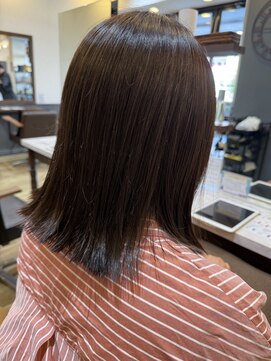 リル 東川口店(Lilou) ぷつんと肩下切りっぱなし