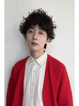 ファム(FAM) くせ毛 ミディアム スパイラルパーマ ウルフ 代官山 中目黒