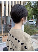 大人可愛い20代30代40代黒髪前下がりショートボブ/丸みショート