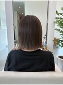切りっぱなし外はねボブ